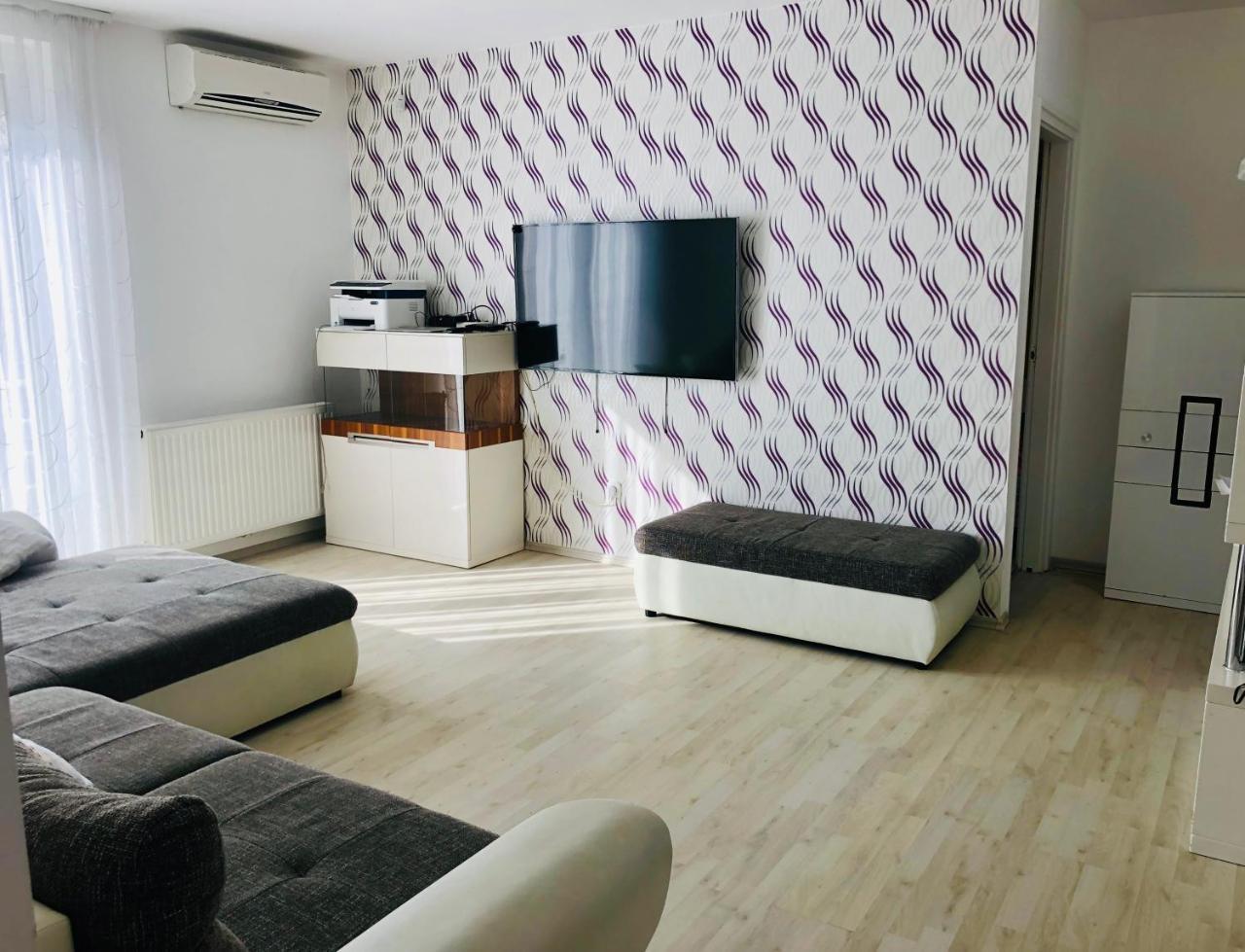 Апартаменты Akacvirag Apartman Шиофок Экстерьер фото